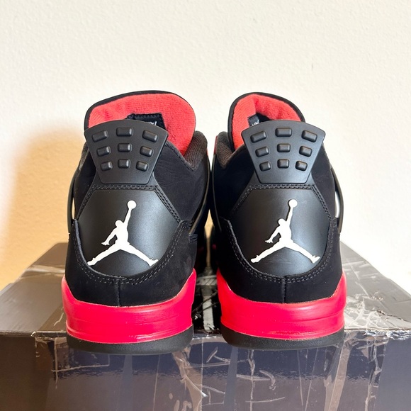 Jordan 4 Retro Red Thunder size 9 CT8527-016 2022 VNDS - Picture 5 of 9